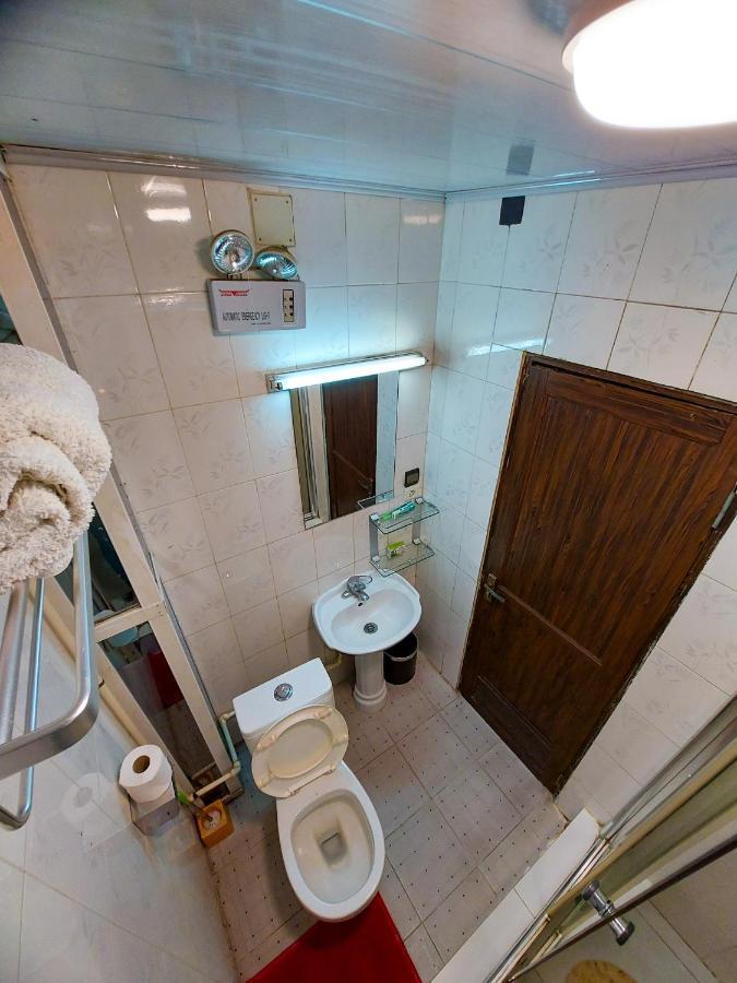 Hotel Relax Киншаса Экстерьер фото