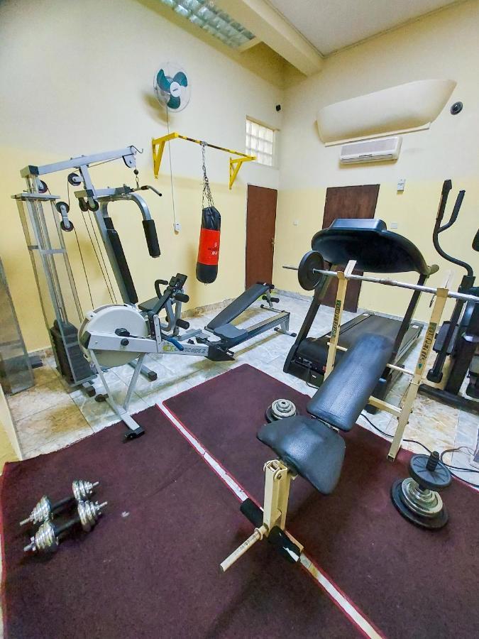 Hotel Relax Киншаса Экстерьер фото