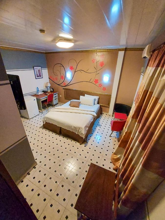 Hotel Relax Киншаса Экстерьер фото